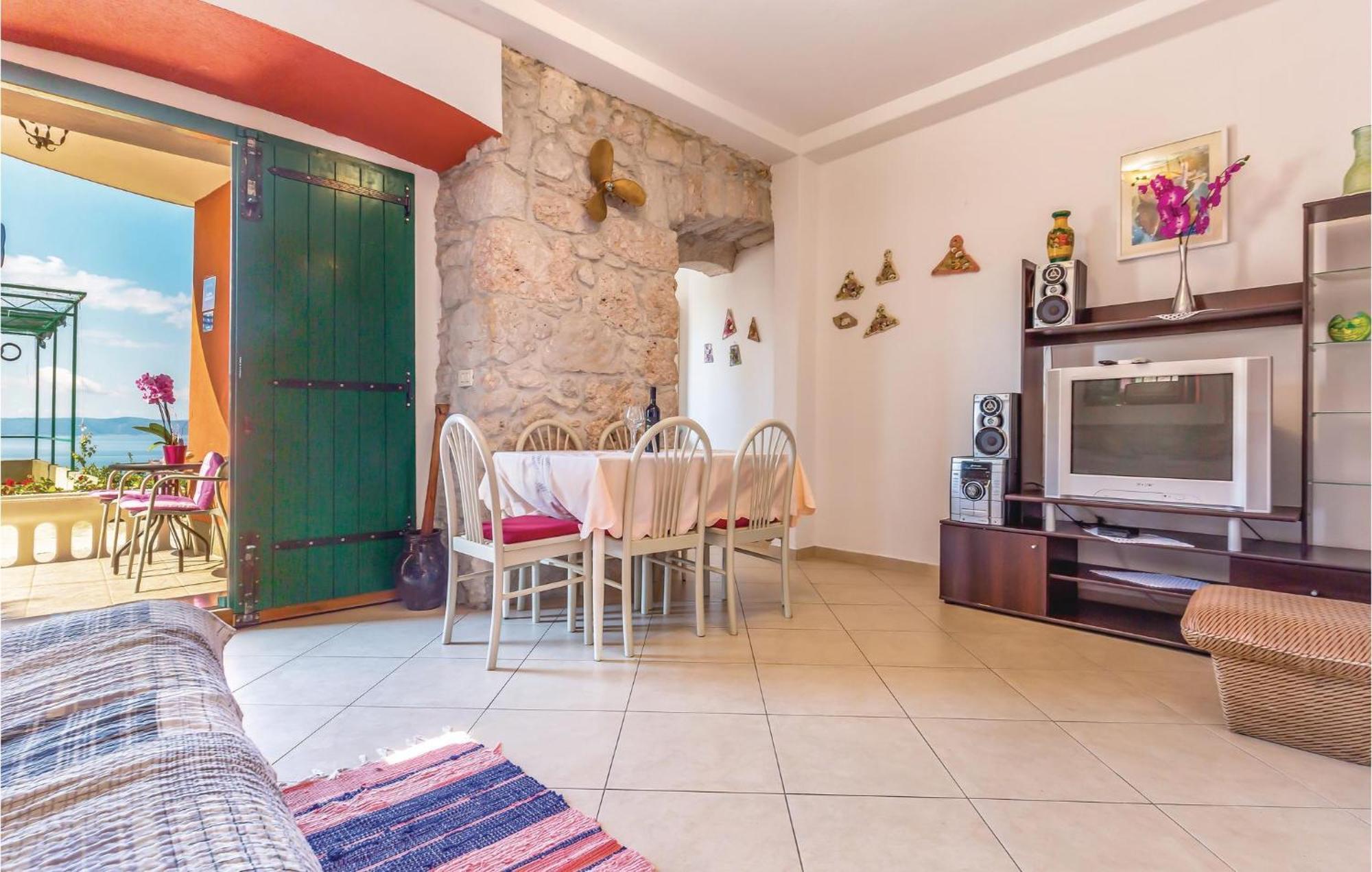 Awesome Home In Podgora With Kitchen Esterno foto