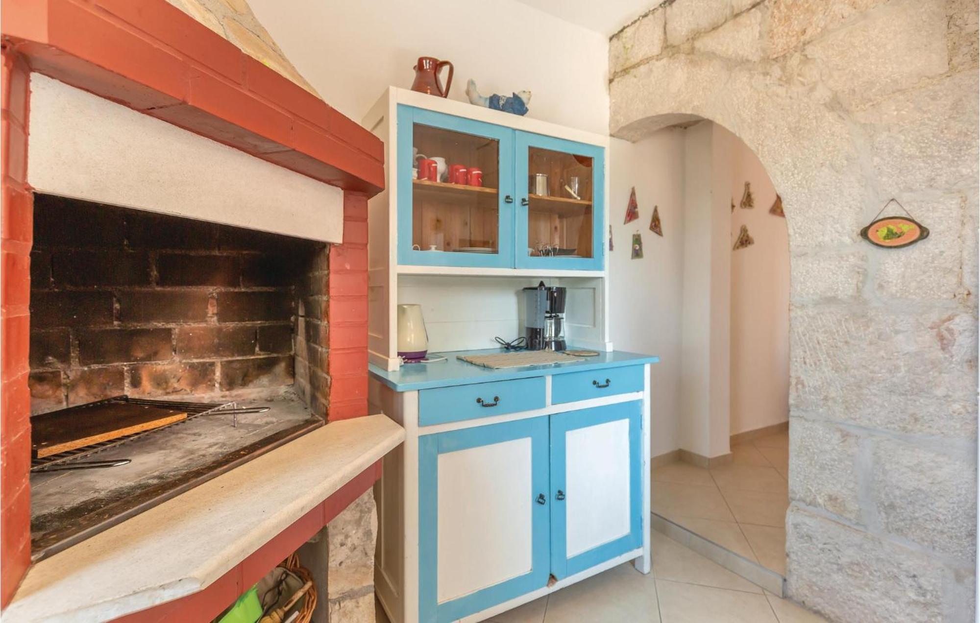 Awesome Home In Podgora With Kitchen Esterno foto