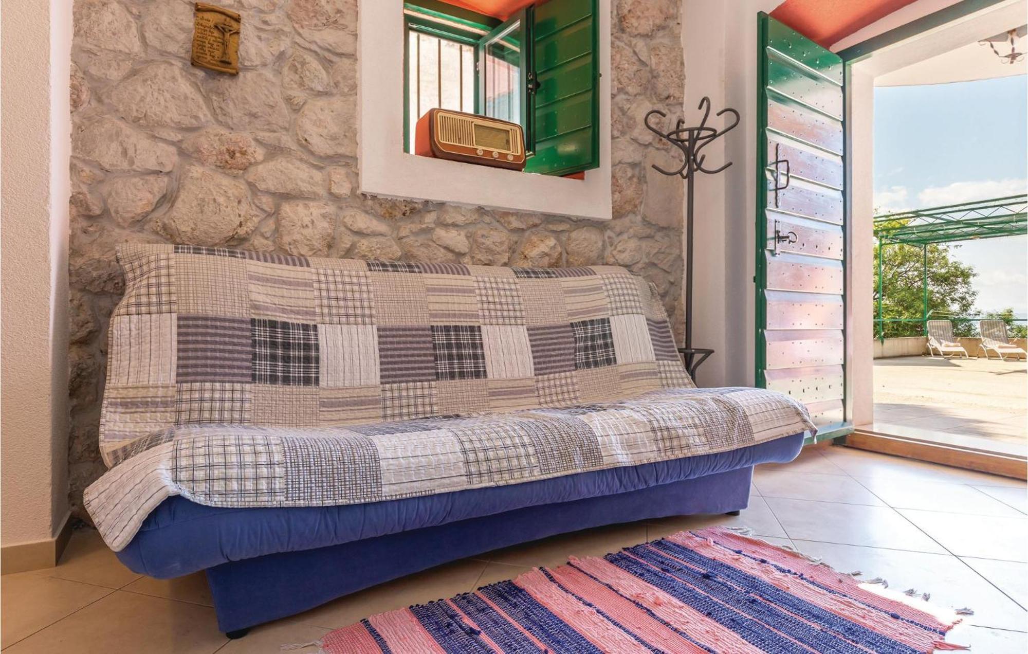 Awesome Home In Podgora With Kitchen Esterno foto